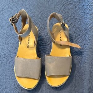 Lucky Brand Gray Leather Ankle-Strap Sandals with Yellow Insole